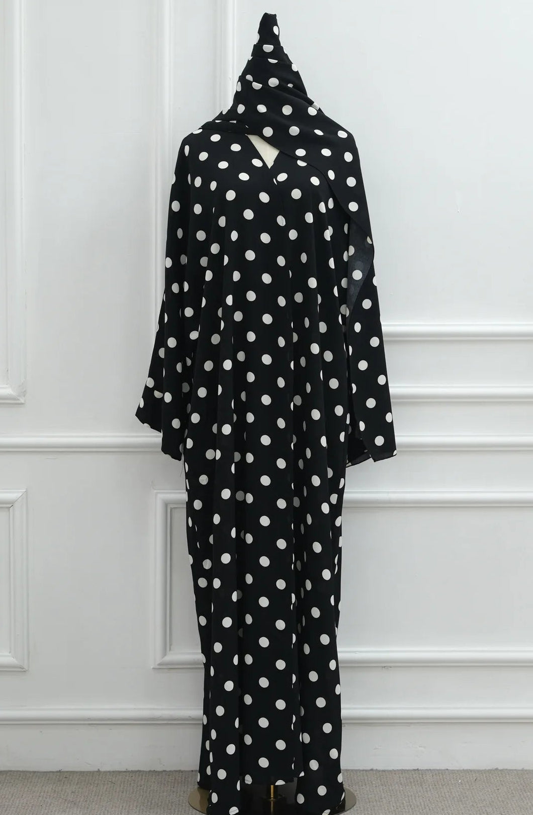 Reeah Polkadot Abaya Set