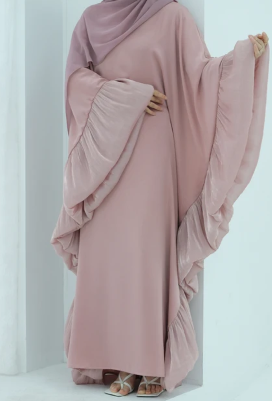 Amiha Frill Butterlfy Abaya