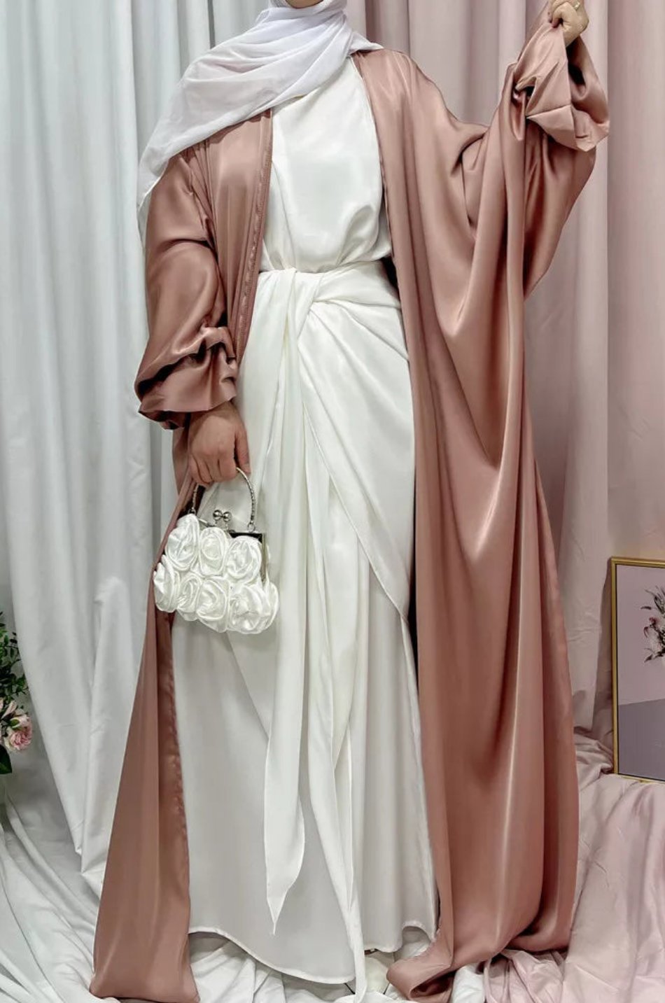 Maahwish Satin Abaya