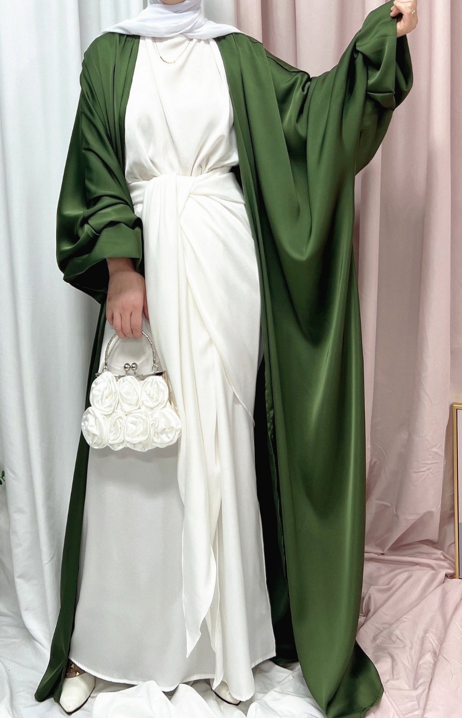 Maahwish Satin Abaya