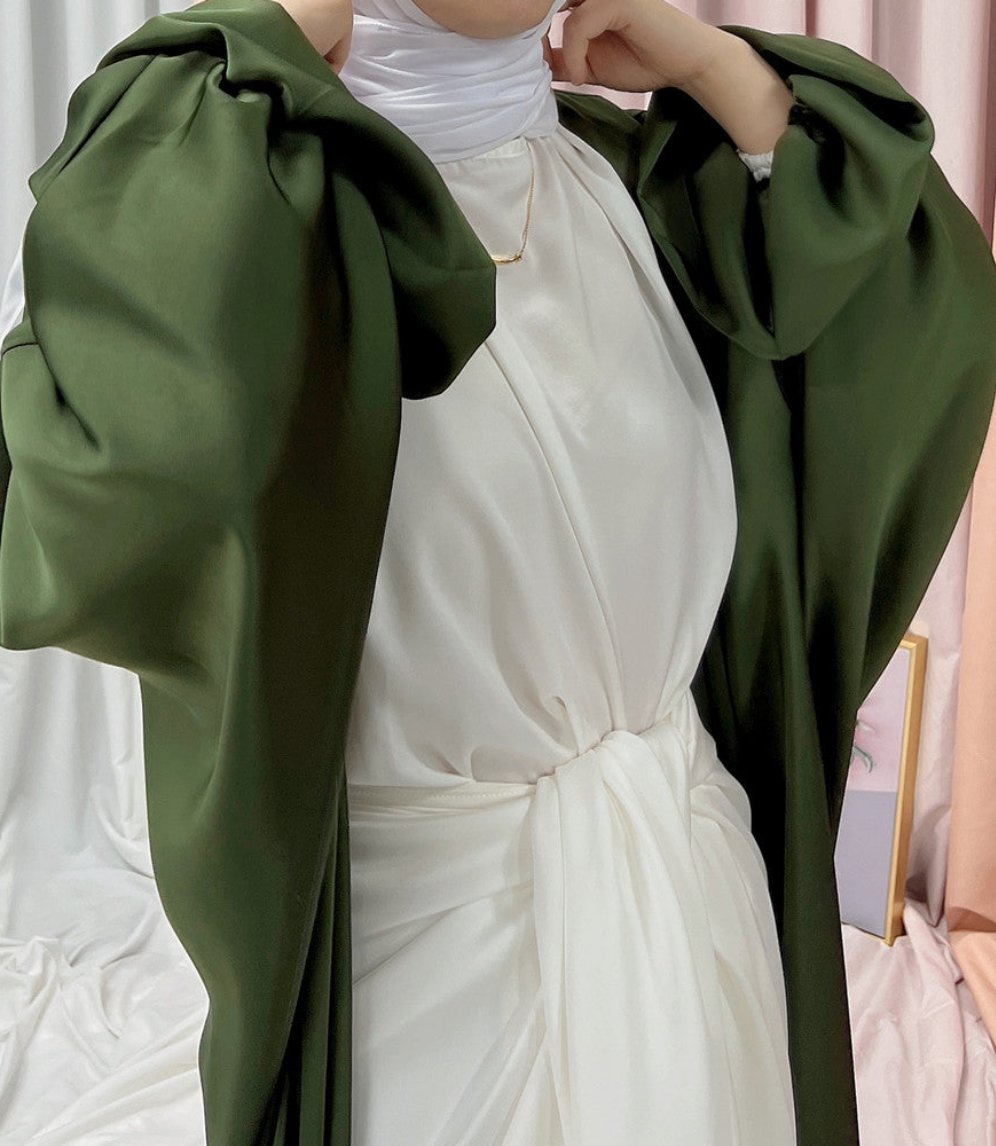 Maahwish Satin Abaya