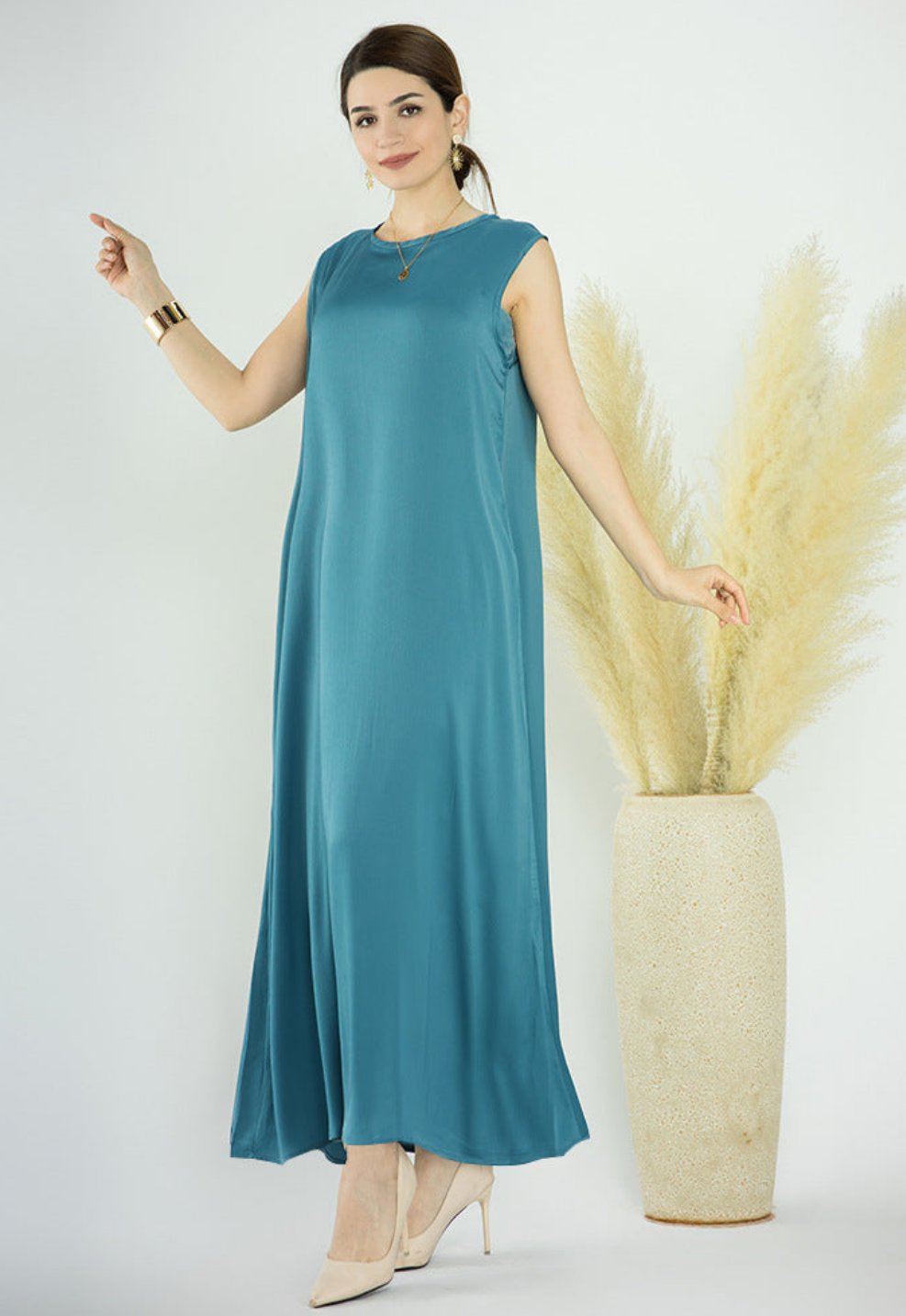 HAANI- Beaded Button Down Abaya
