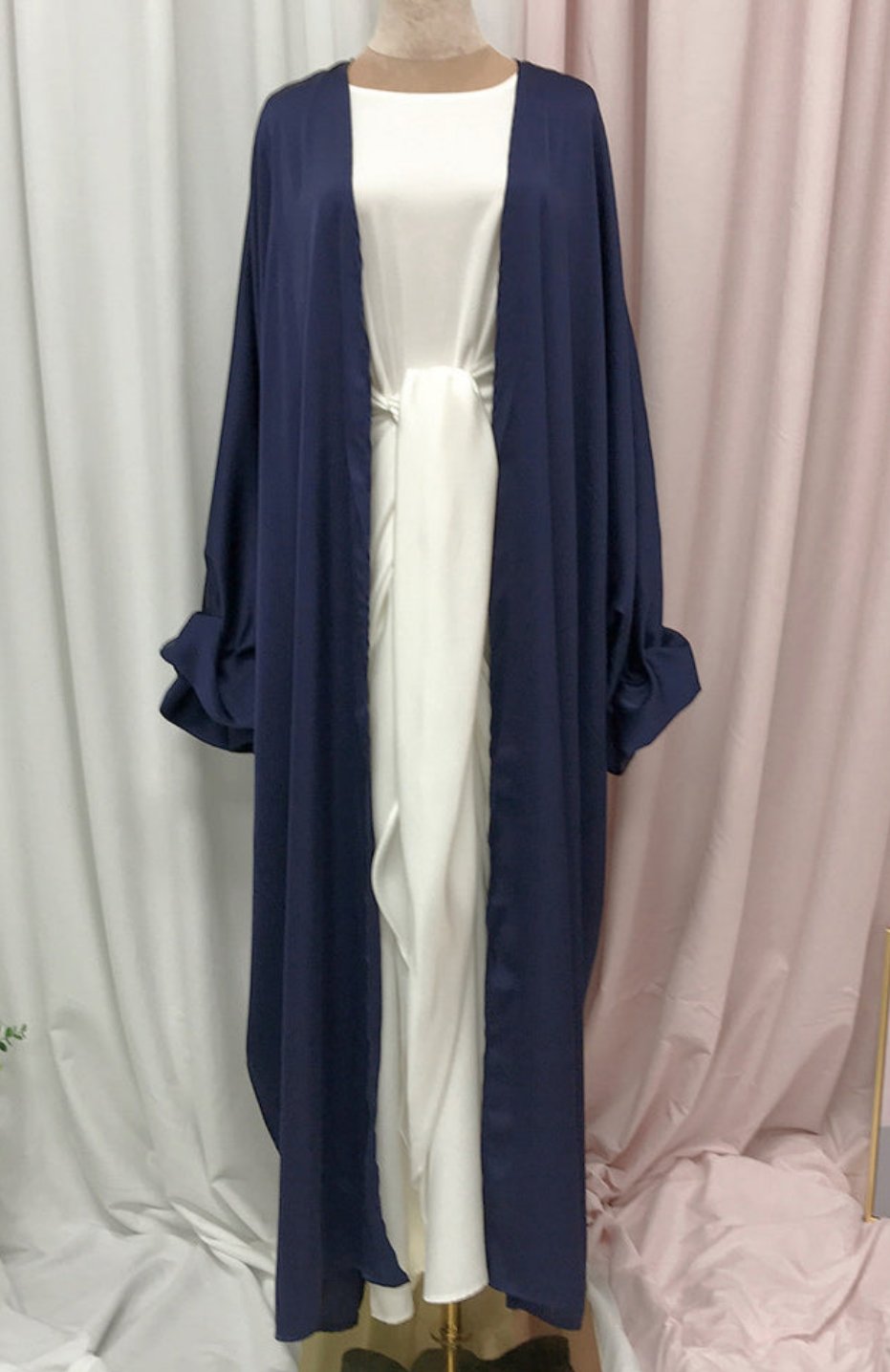 Maahwish Satin Abaya