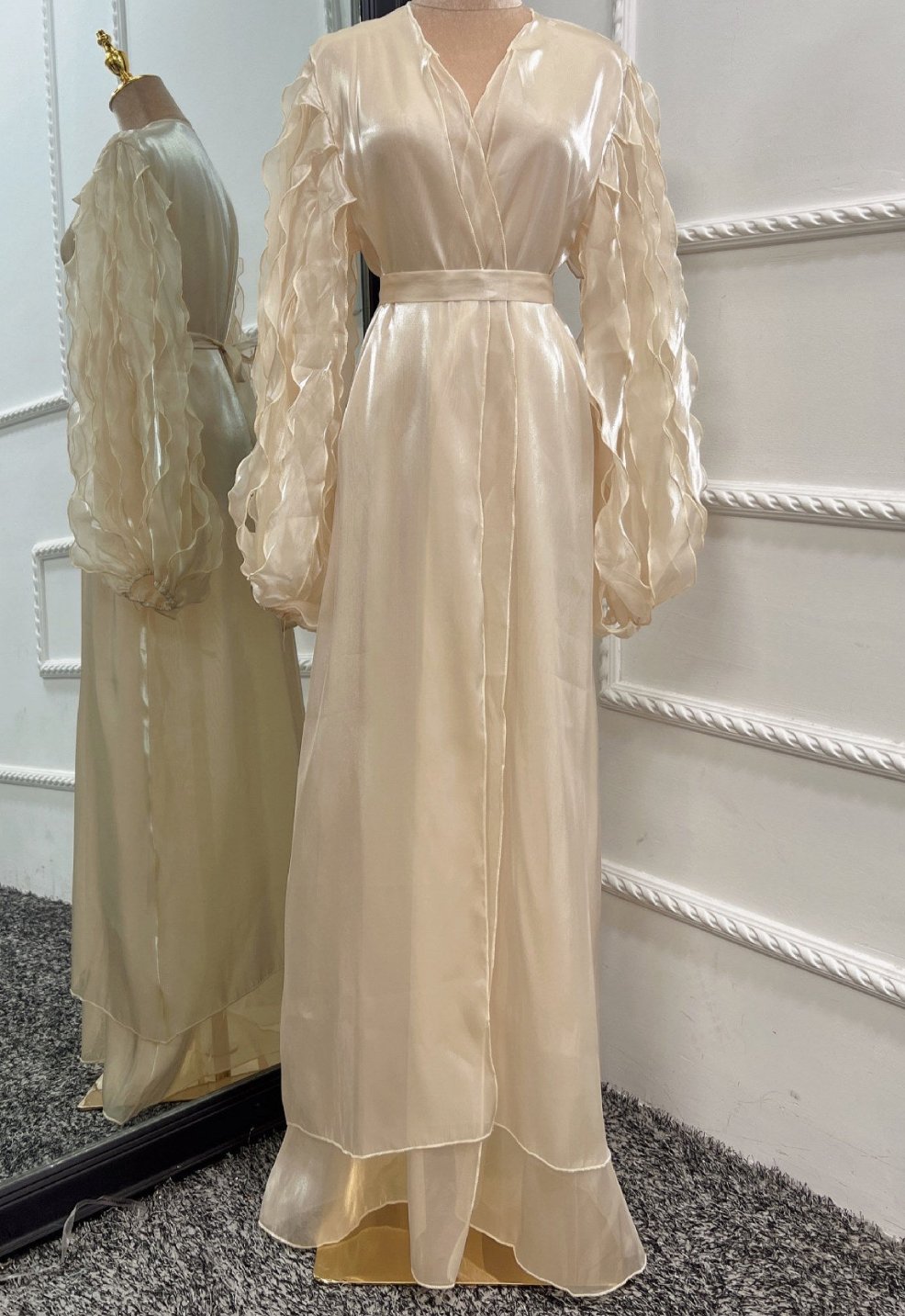 Narmin Balloon Sleeve Abaya