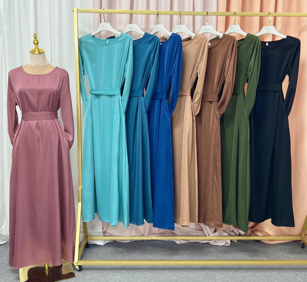 Inaya Classic Abaya With Pockets
