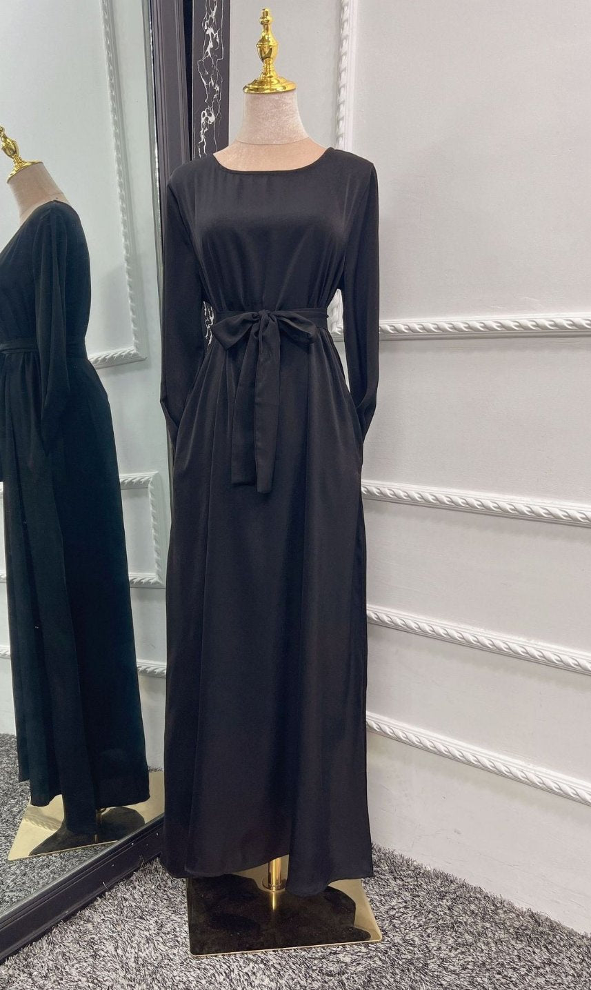 Inaya Classic Abaya With Pockets