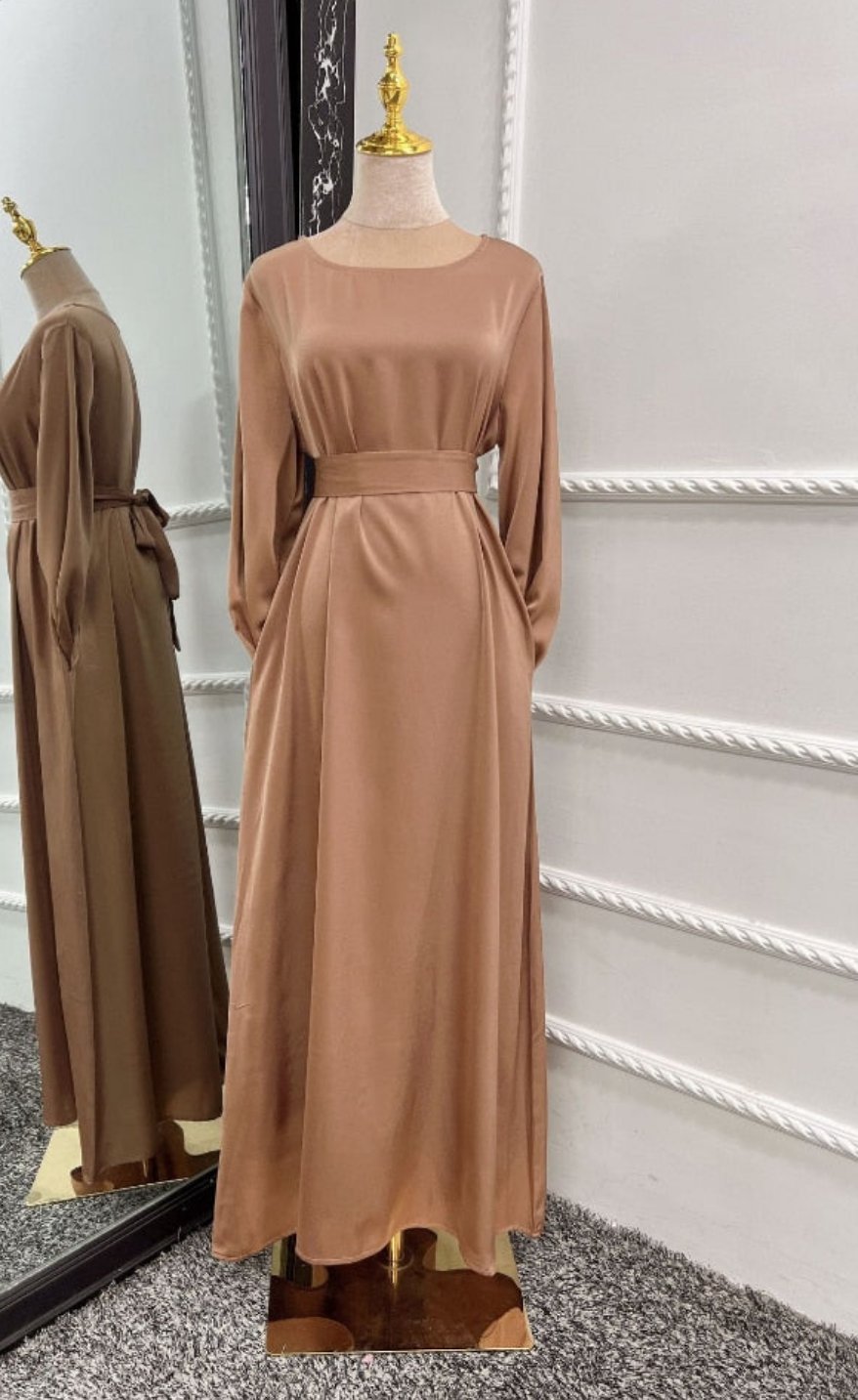 Inaya Classic Abaya With Pockets