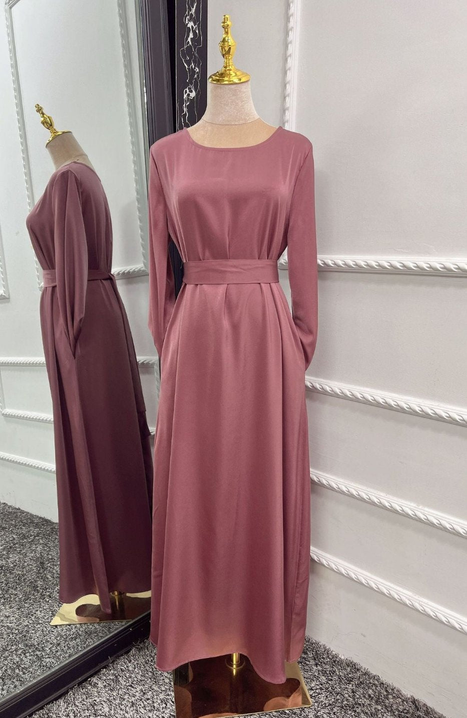 Inaya Classic Abaya With Pockets