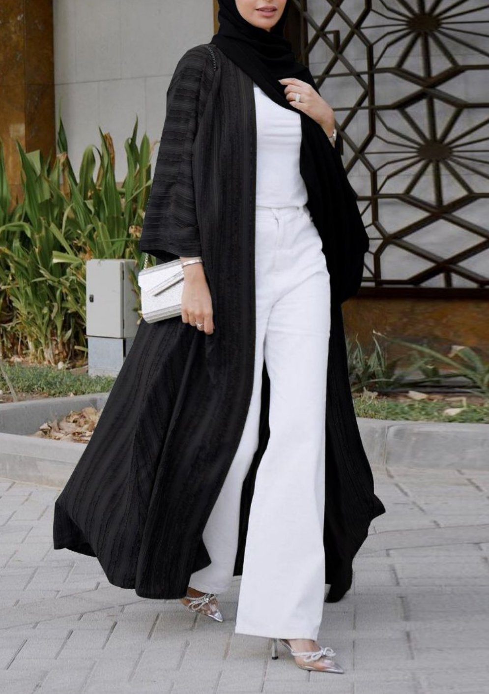 Tehneen Open Abaya