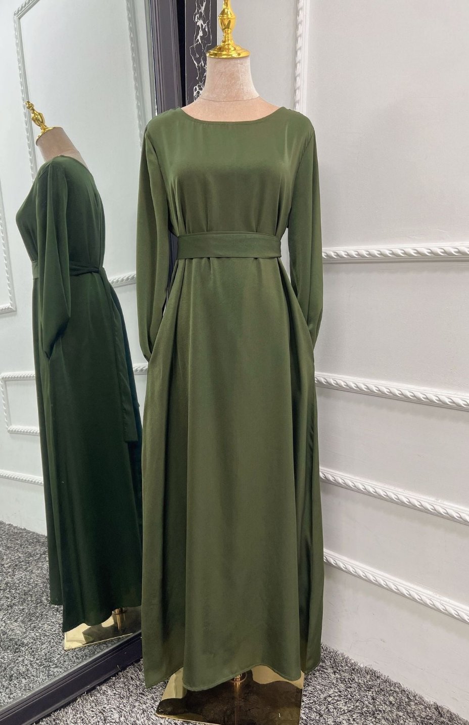 Inaya Classic Abaya With Pockets