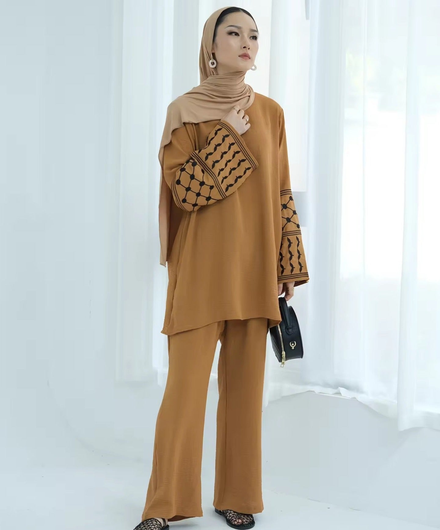 Shaheen Two Piece Set