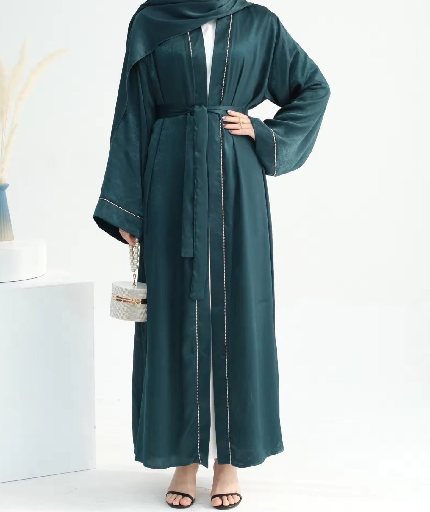 Amelia Satin Abaya