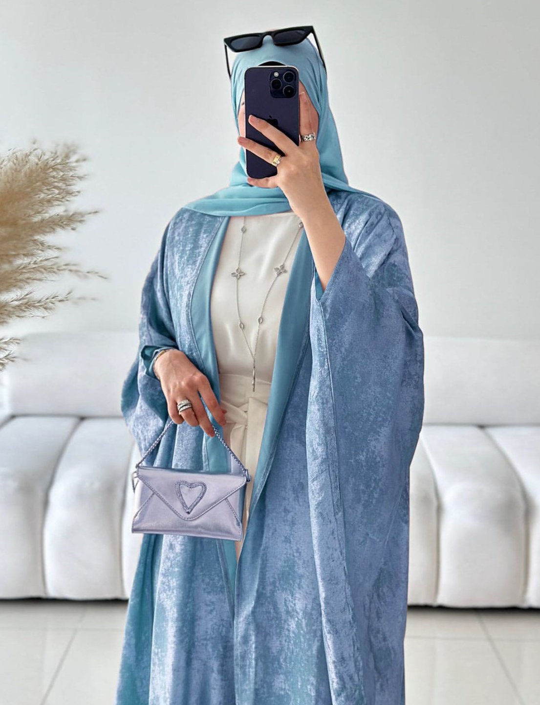 Zuveria Glossy Abaya