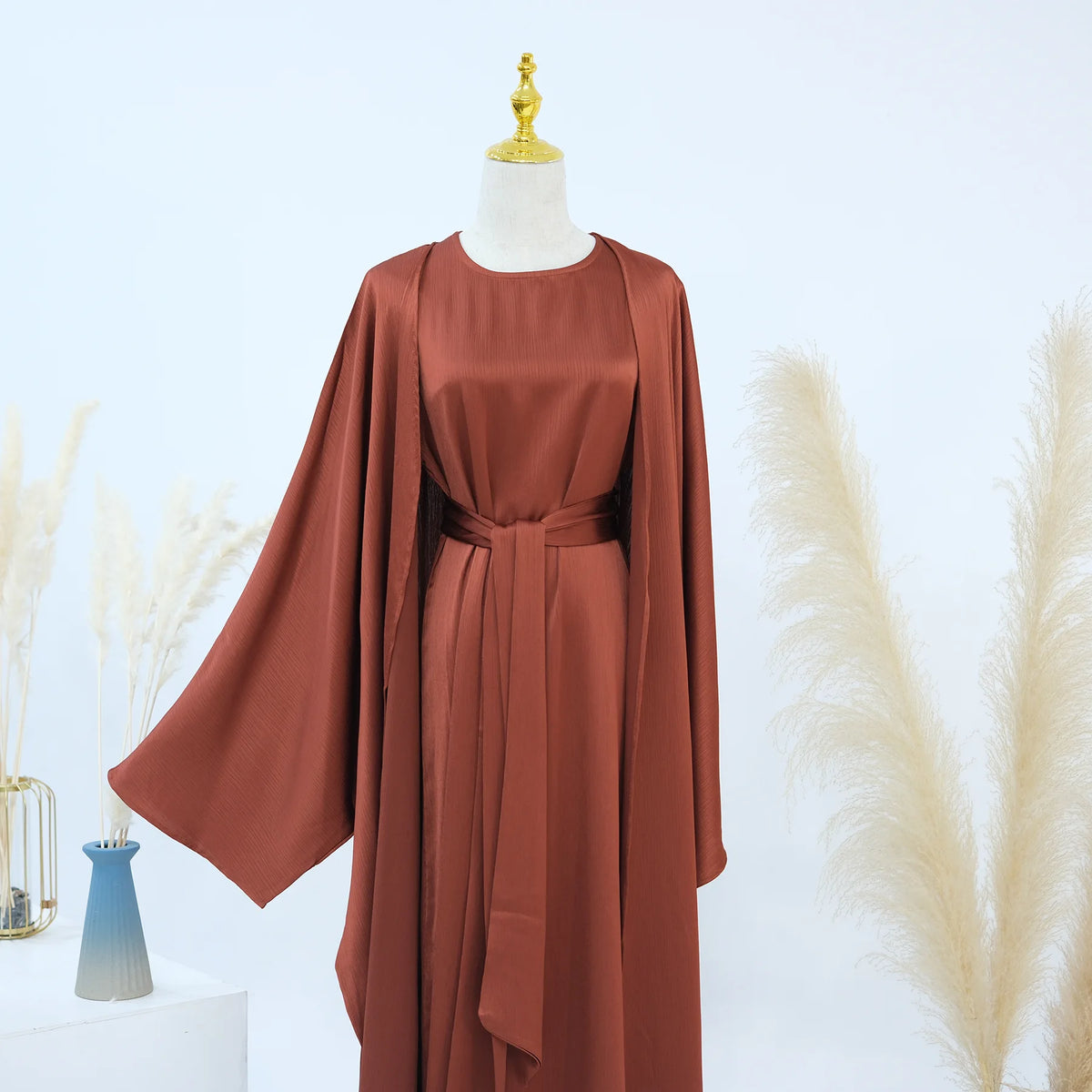 Lamiah Lamiah Satin Abaya Set – Inaya Collections