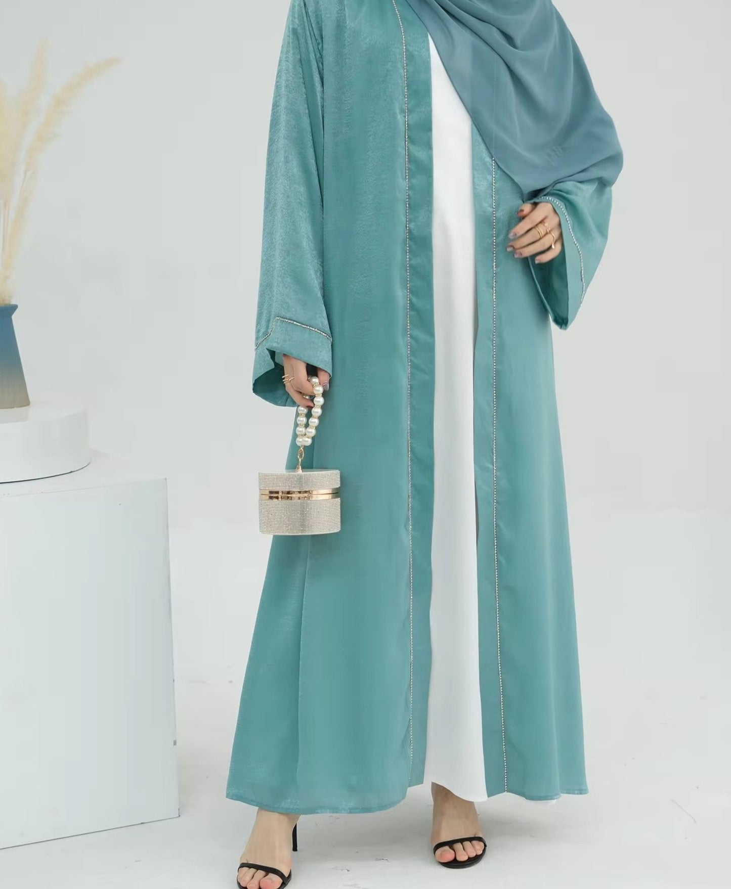 Amelia Satin Abaya