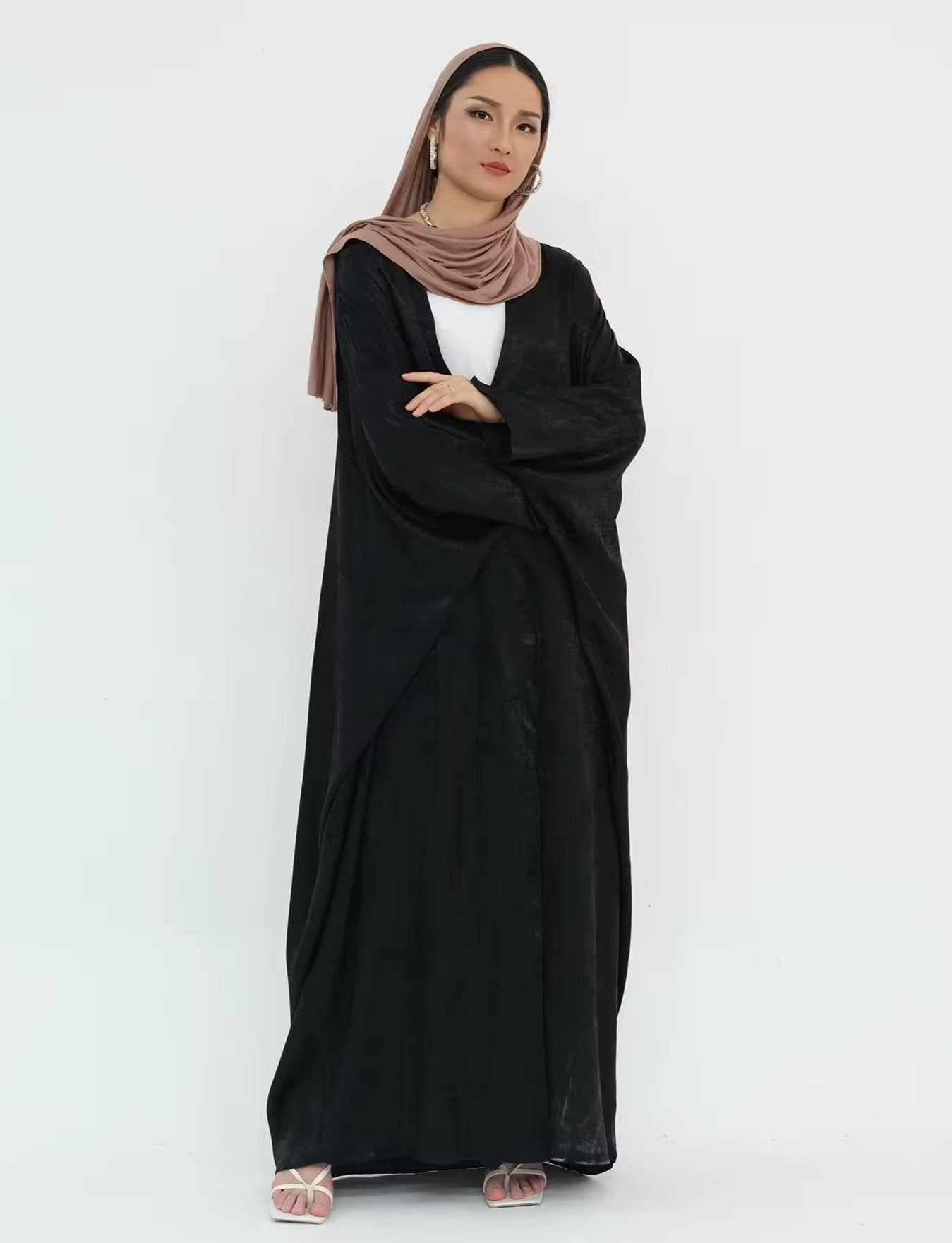 Zuveria Glossy Abaya