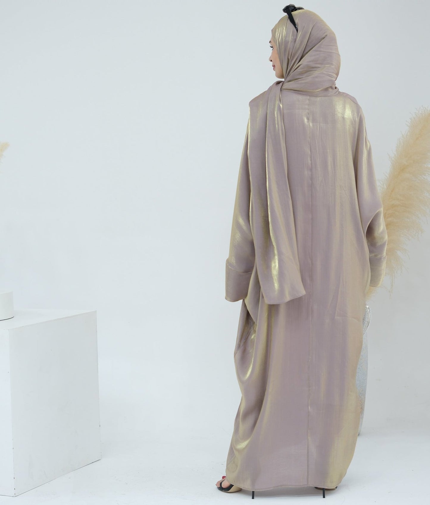 Raamin Shimmer Kaftan