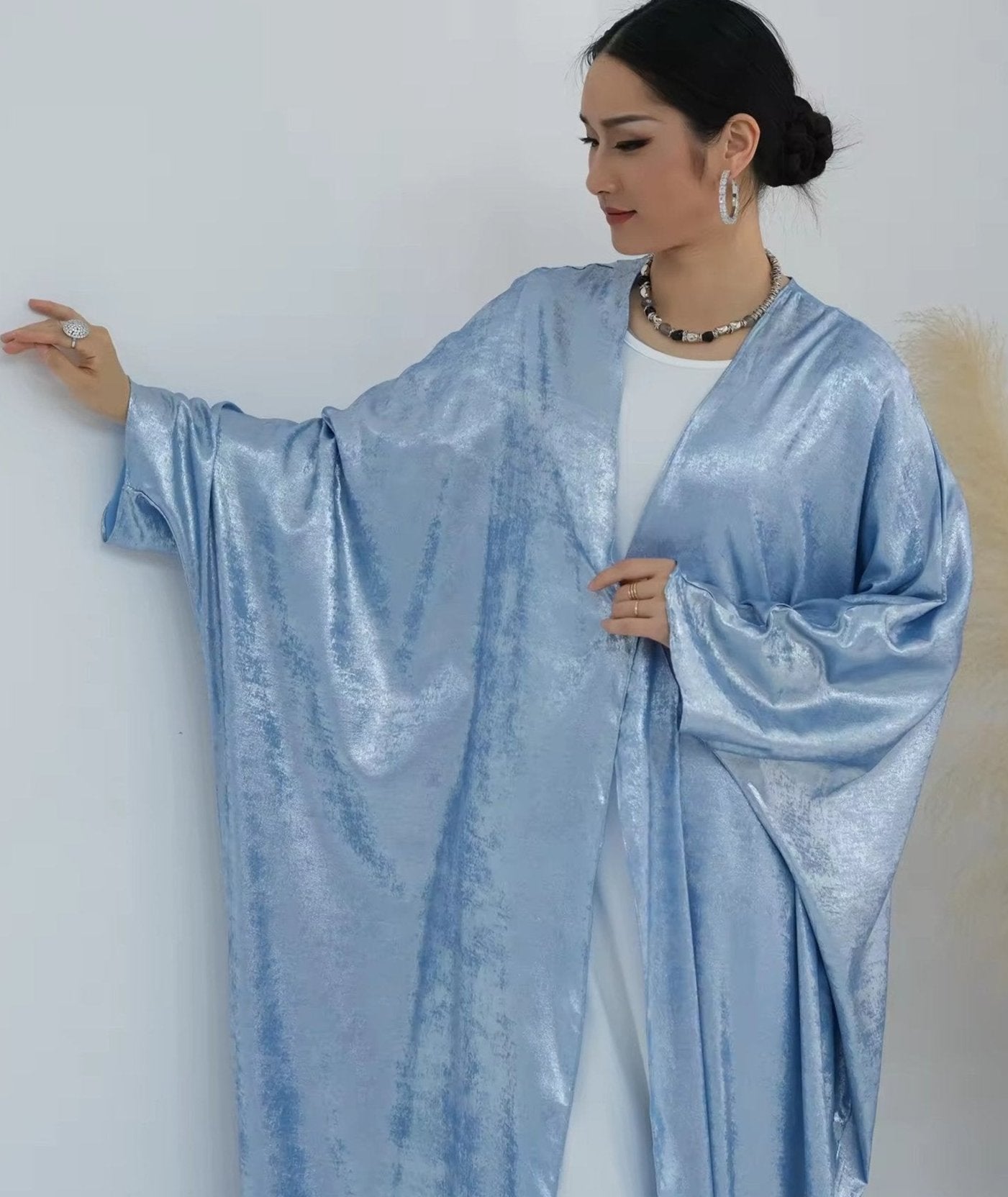 Zuveria Glossy Abaya