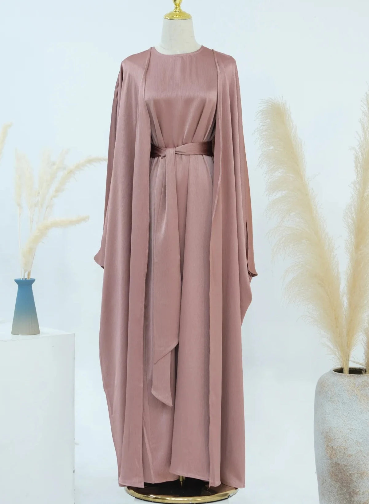Lamiah Lamiah Satin Abaya Set – Inaya Collections