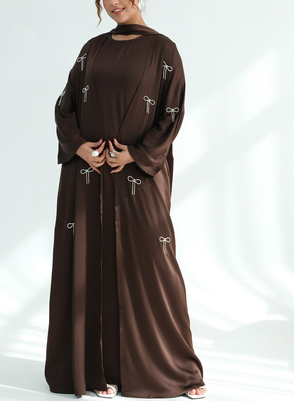 Aimah Crystal Bow Abaya Set
