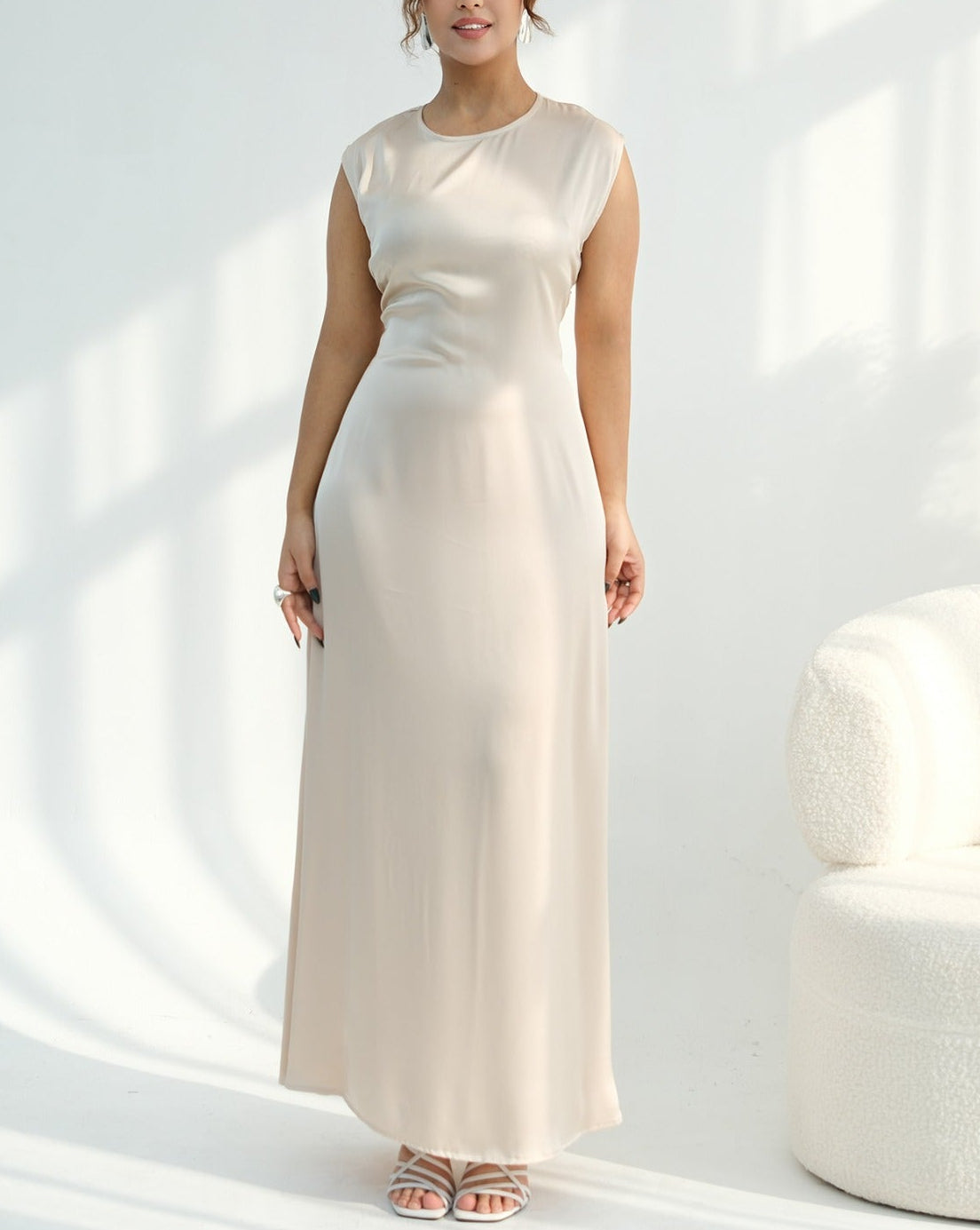 Aimah Crystal Bow Abaya Set