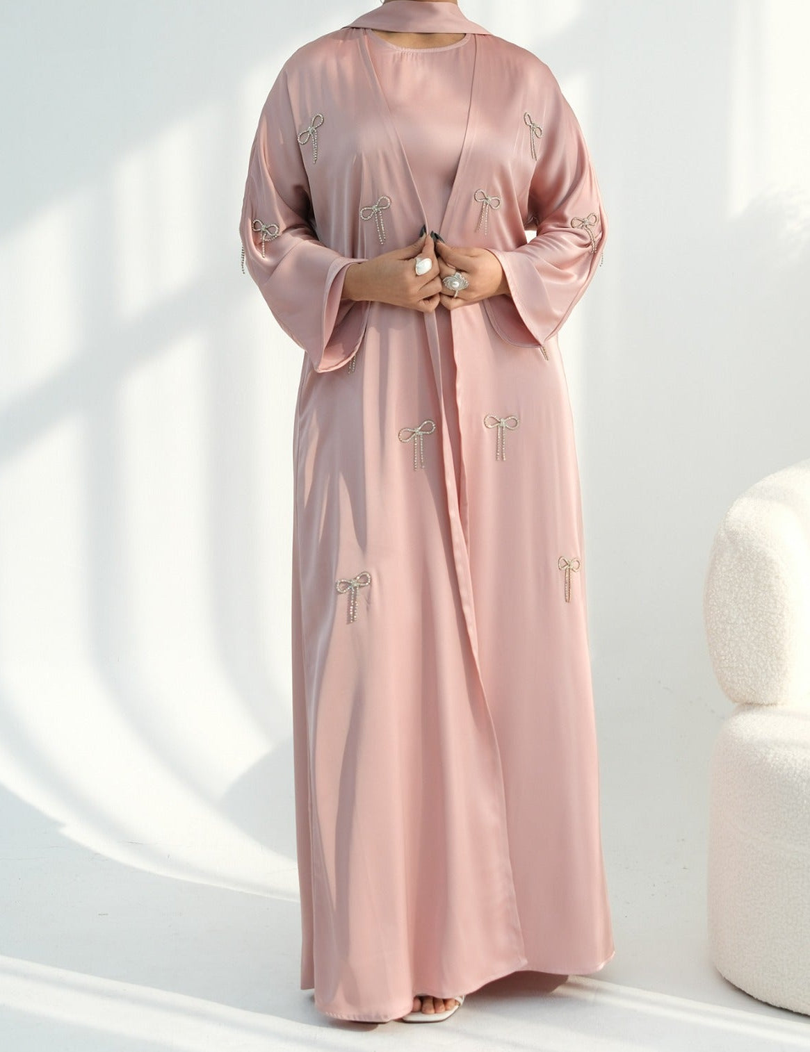 Aimah Crystal Bow Abaya Set