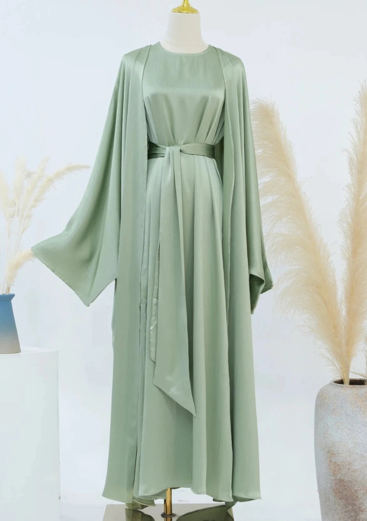 Lamiah Lamiah Satin Abaya Set – Inaya Collections