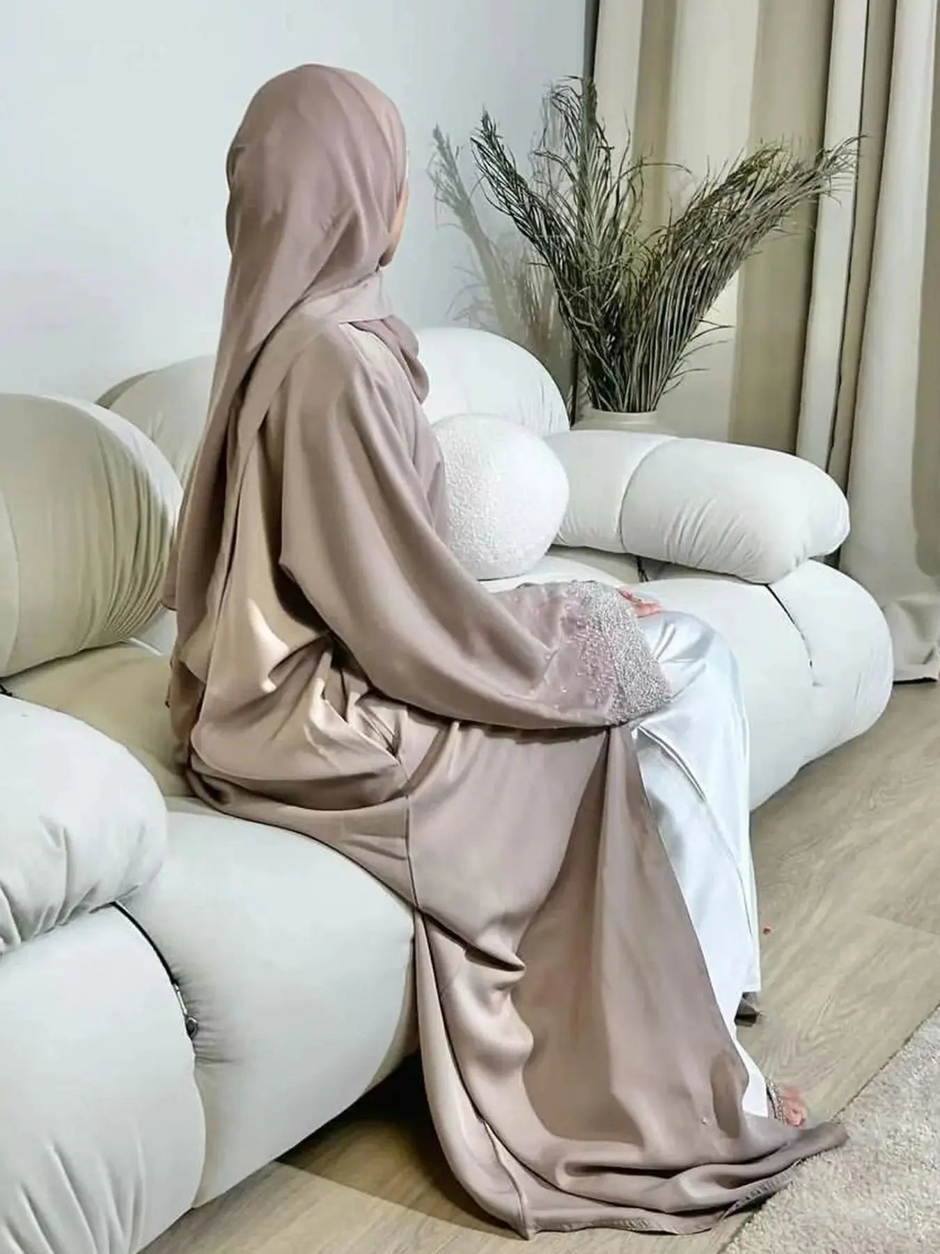 Naya Crystal Abaya