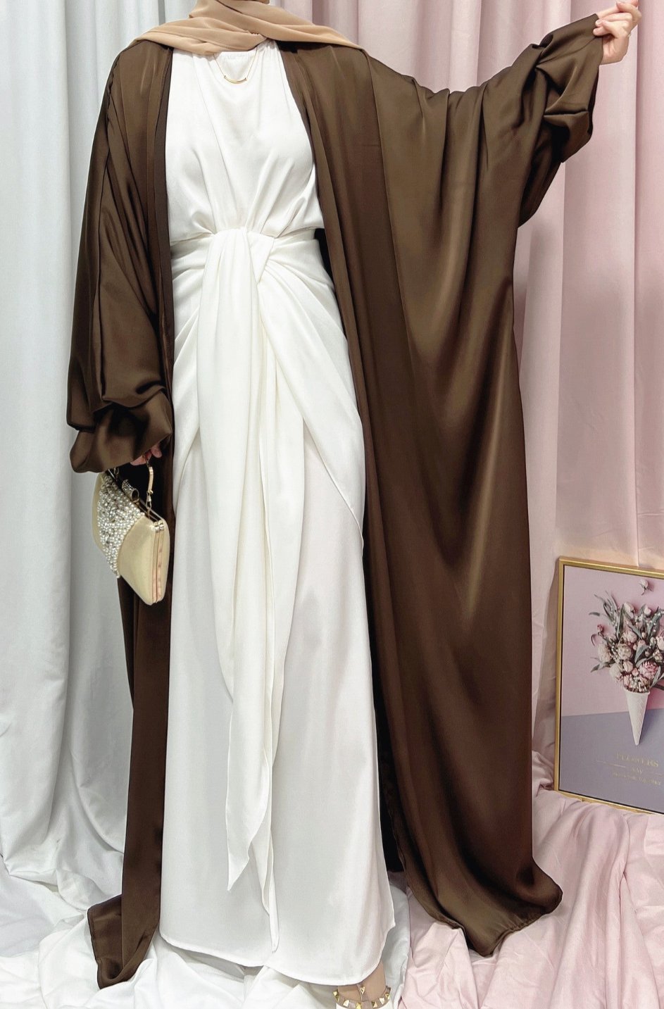 Maahwish Satin Abaya